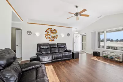 607 S 2nd St, Cedar Grove, WI 53013 - Photo 5