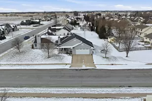 607 S 2nd St, Cedar Grove, WI 53013 - Photo 41