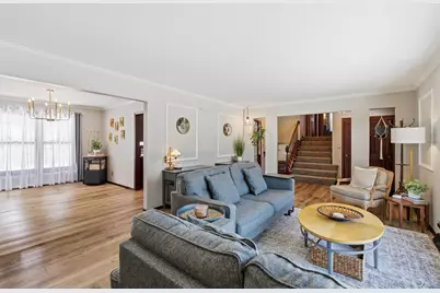 2842  Coventry Ln, Waukesha, WI 53188 - Photo 9