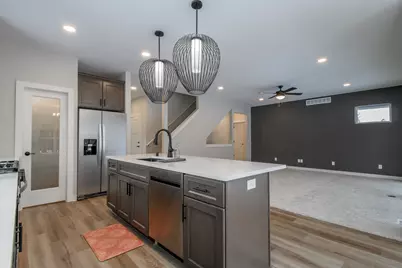 1414 S 166th St, New Berlin, WI 53151 - Photo 5