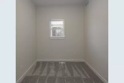 1414 S 166th St, New Berlin, WI 53151 - Photo 23