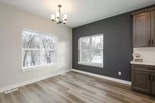 1414 S 166th St, New Berlin, WI 53151 - Photo 9