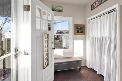 11834 W Rainbow Ave, Milwaukee, WI 53214 - Photo 5