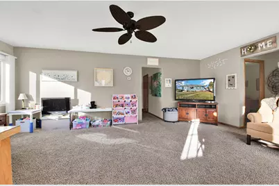 11834 W Rainbow Ave, Milwaukee, WI 53214 - Photo 15