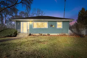 11834 W Rainbow Ave, Milwaukee, WI 53214 - Photo 29