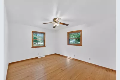 4472 N 104th St, Wauwatosa, WI 53225 - Photo 19