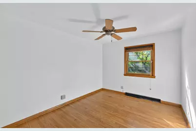 4472 N 104th St, Wauwatosa, WI 53225 - Photo 21