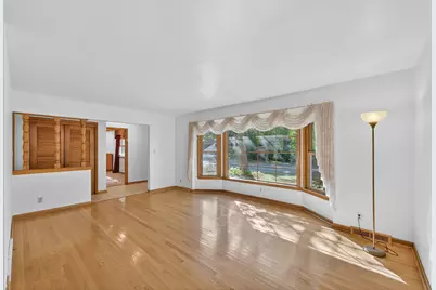 4472 N 104th St, Wauwatosa, WI 53225 - Photo 3