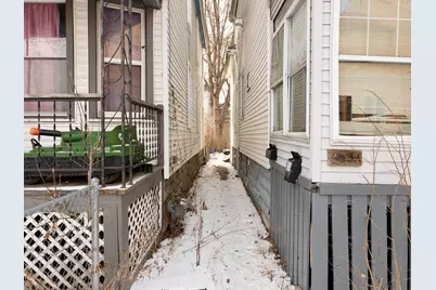 2133 S 20th St, Milwaukee, WI 53215 - Photo 5