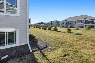 7916 E Stone Rdg Dr, Lannon, WI 53046 - Photo 31