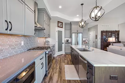 7916 E Stone Ridge Dr, Lannon, WI 53046 - Photo 7