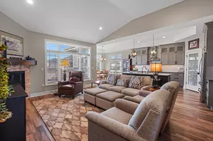 7916 E Stone Rdg Dr, Lannon, WI 53046 - Photo 3