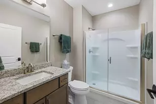 7916 E Stone Rdg Dr, Lannon, WI 53046 - Photo 27