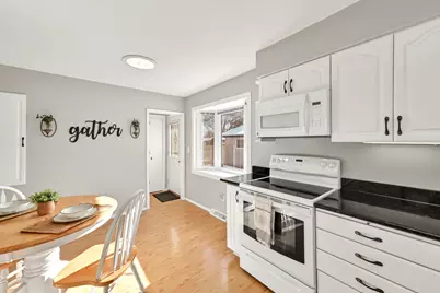 3436 S 93rd St, Milwaukee, WI 53227 - Photo 9