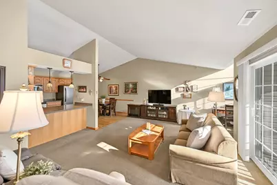 17600 W Lincoln Ave, New Berlin, WI 53146 - Photo 5