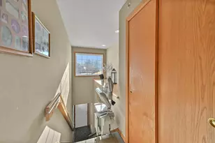 17600 W Lincoln Ave, New Berlin, WI 53146 - Photo 25