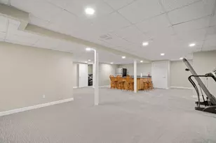 8605 S River Terrace Dr, Franklin, WI 53132 - Photo 33