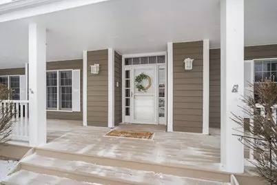 8605 S River Terrace Dr, Franklin, WI 53132 - Photo 5