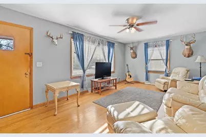 1924  Johnson Ave, Racine, WI 53402 - Photo 3