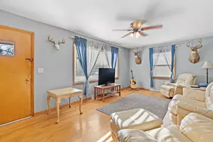 1924 Johnson Ave, Racine, WI 53402 - Photo 3