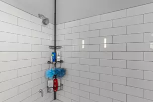 1924 Johnson Ave, Racine, WI 53402 - Photo 17