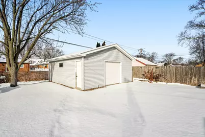7108  Pershing Blvd, Kenosha, WI 53142 - Photo 31