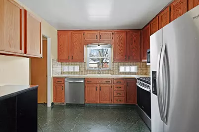 7108  Pershing Blvd, Kenosha, WI 53142 - Photo 9