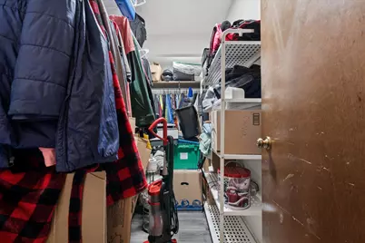 1674 S Coachlight Dr, New Berlin, WI 53151 - Photo 17