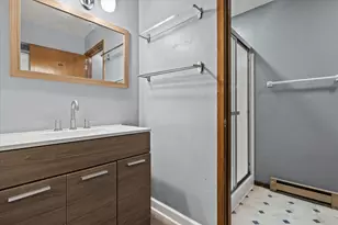 1674 S Coachlight Dr, New Berlin, WI 53151 - Photo 15