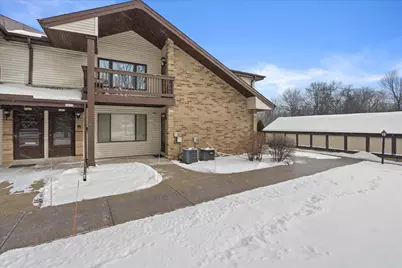 1674 S Coachlight Dr, New Berlin, WI 53151 - Photo 23