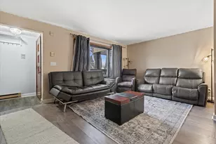 1674 S Coachlight Dr, New Berlin, WI 53151 - Photo 3