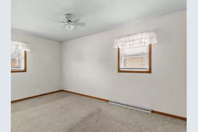 2136  Richmond Ave, Manitowoc, WI 54220 - Photo 9