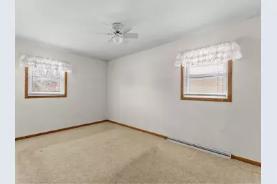 2136  Richmond Ave, Manitowoc, WI 54220 - Photo 11