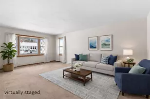 2136 Richmond Ave, Manitowoc, WI 54220 - Photo 3