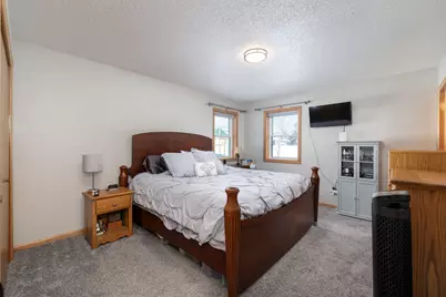 927  Streblow St, Onalaska, WI 54650 - Photo 7