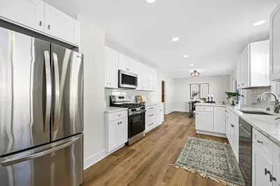 5135 S Menard Dr, New Berlin, WI 53151 - Photo 13