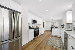 5135 S Menard Dr, New Berlin, WI 53151 - Photo 13