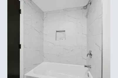 5135 S Menard Dr, New Berlin, WI 53151 - Photo 33