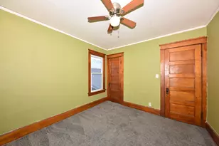 3365 N Oakland Ave, Milwaukee, WI 53211 - Photo 19