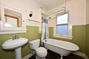 3365 N Oakland Ave, Milwaukee, WI 53211 - Photo 17