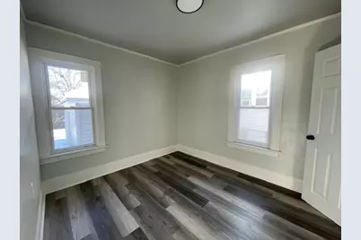 5327 W Wright St, Milwaukee, WI 53210 - Photo 11