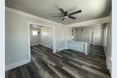 5327 W Wright St, Milwaukee, WI 53210 - Photo 5