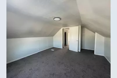 5327 W Wright St, Milwaukee, WI 53210 - Photo 17