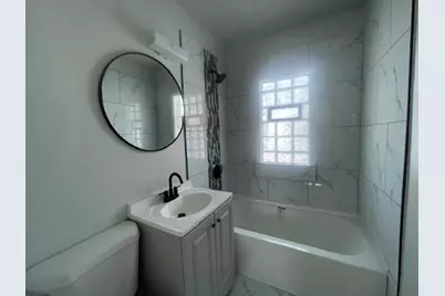 5327 W Wright St, Milwaukee, WI 53210 - Photo 9