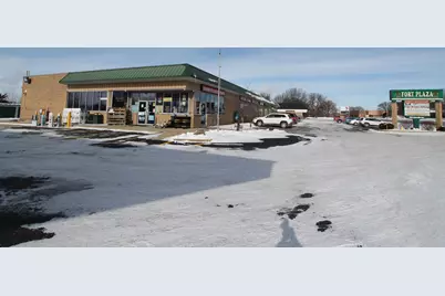 1220  Janesville Ave #400-600, Fort Atkinson, WI 53538 - Photo 11