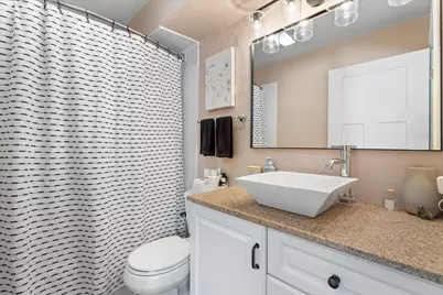 360  Park Hill Dr #C, Pewaukee, WI 53072 - Photo 17