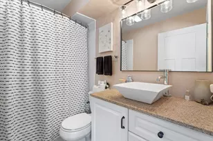 360 Park Hill Dr, Pewaukee, WI 53072 - Photo 17