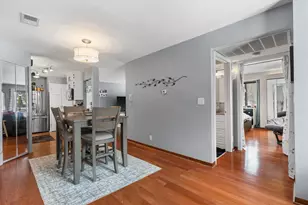 360 Park Hill Dr, Pewaukee, WI 53072 - Photo 13