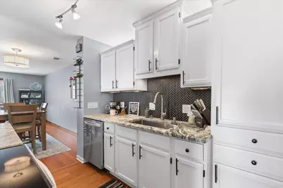 360  Park Hill Dr #C, Pewaukee, WI 53072 - Photo 7