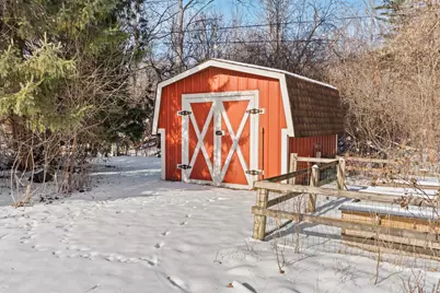 8824 W Dosie Ave, Greenfield, WI 53228 - Photo 35